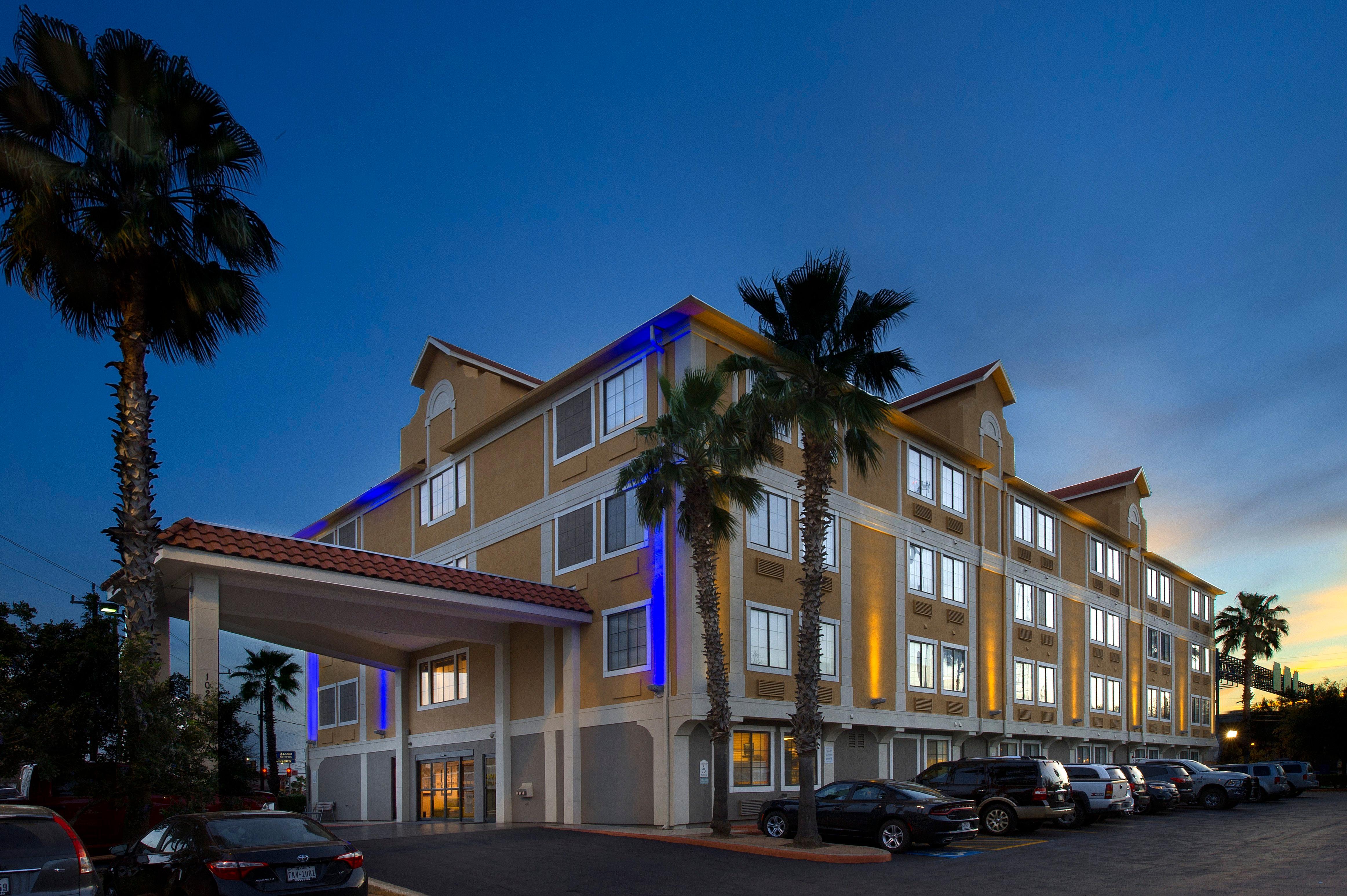 Holiday Inn Express & Suites San Antonio - Downtown Market Area By Ihg מראה חיצוני תמונה