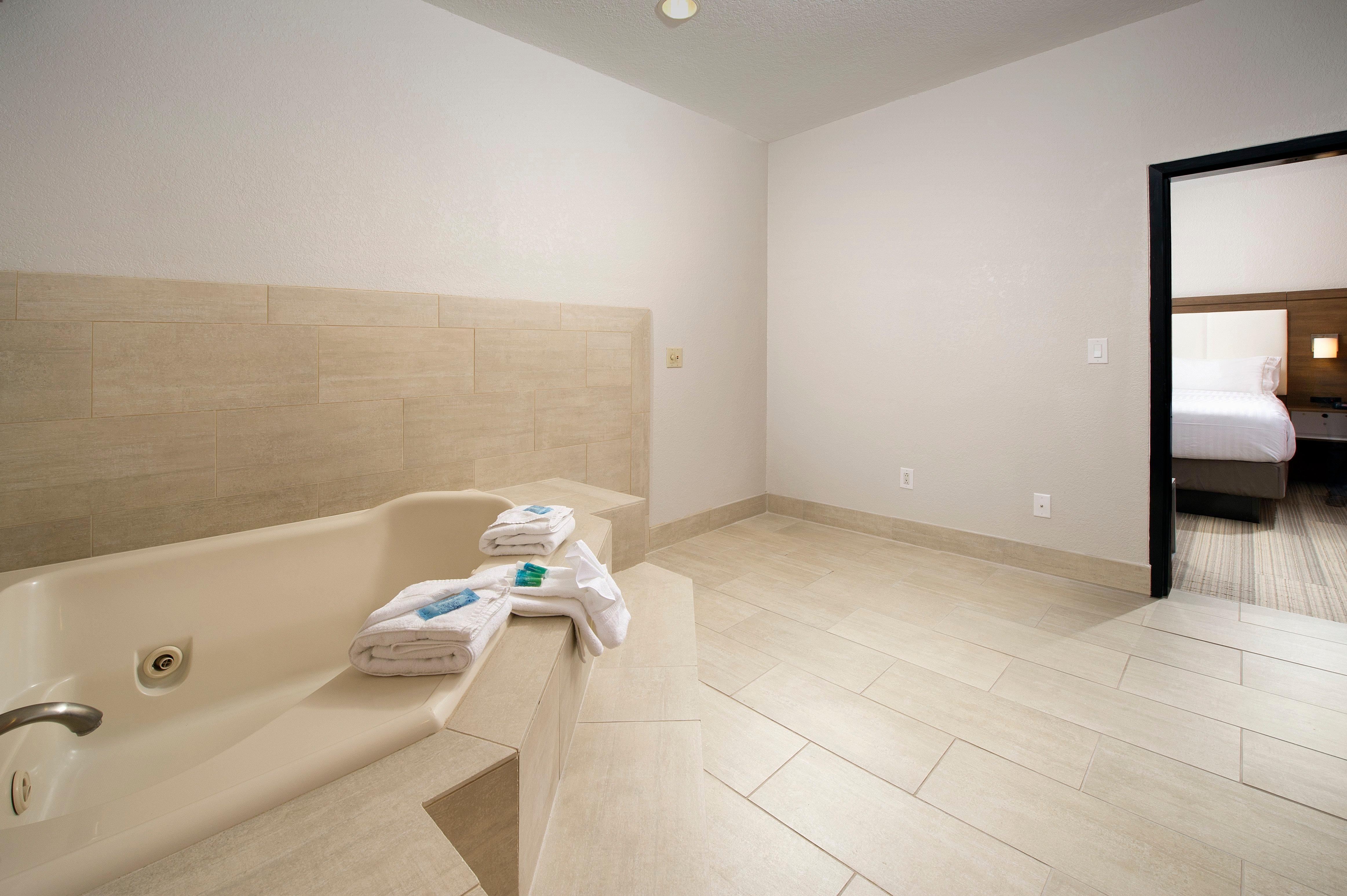 Holiday Inn Express & Suites San Antonio - Downtown Market Area By Ihg מראה חיצוני תמונה