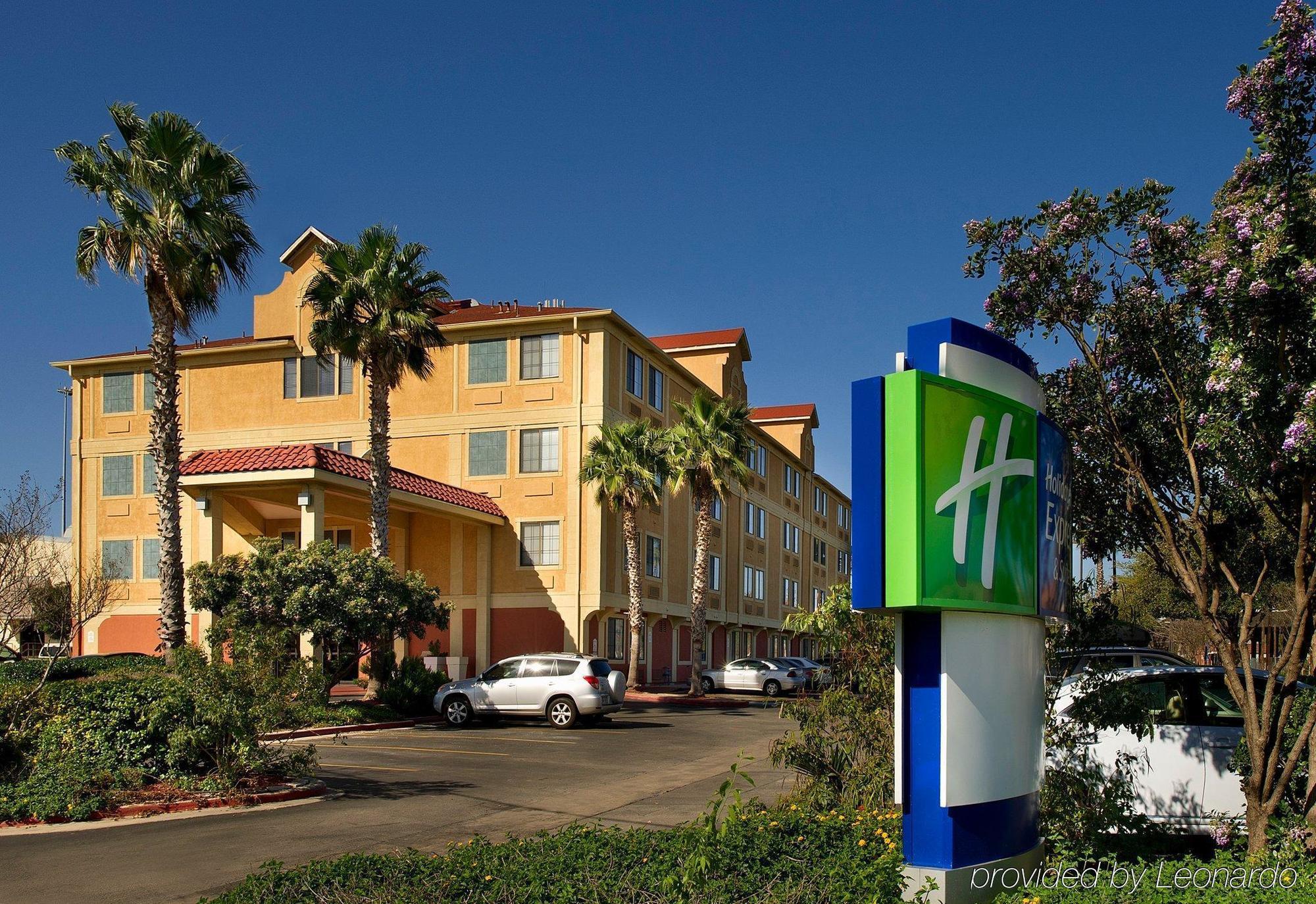 Holiday Inn Express & Suites San Antonio - Downtown Market Area By Ihg מראה חיצוני תמונה