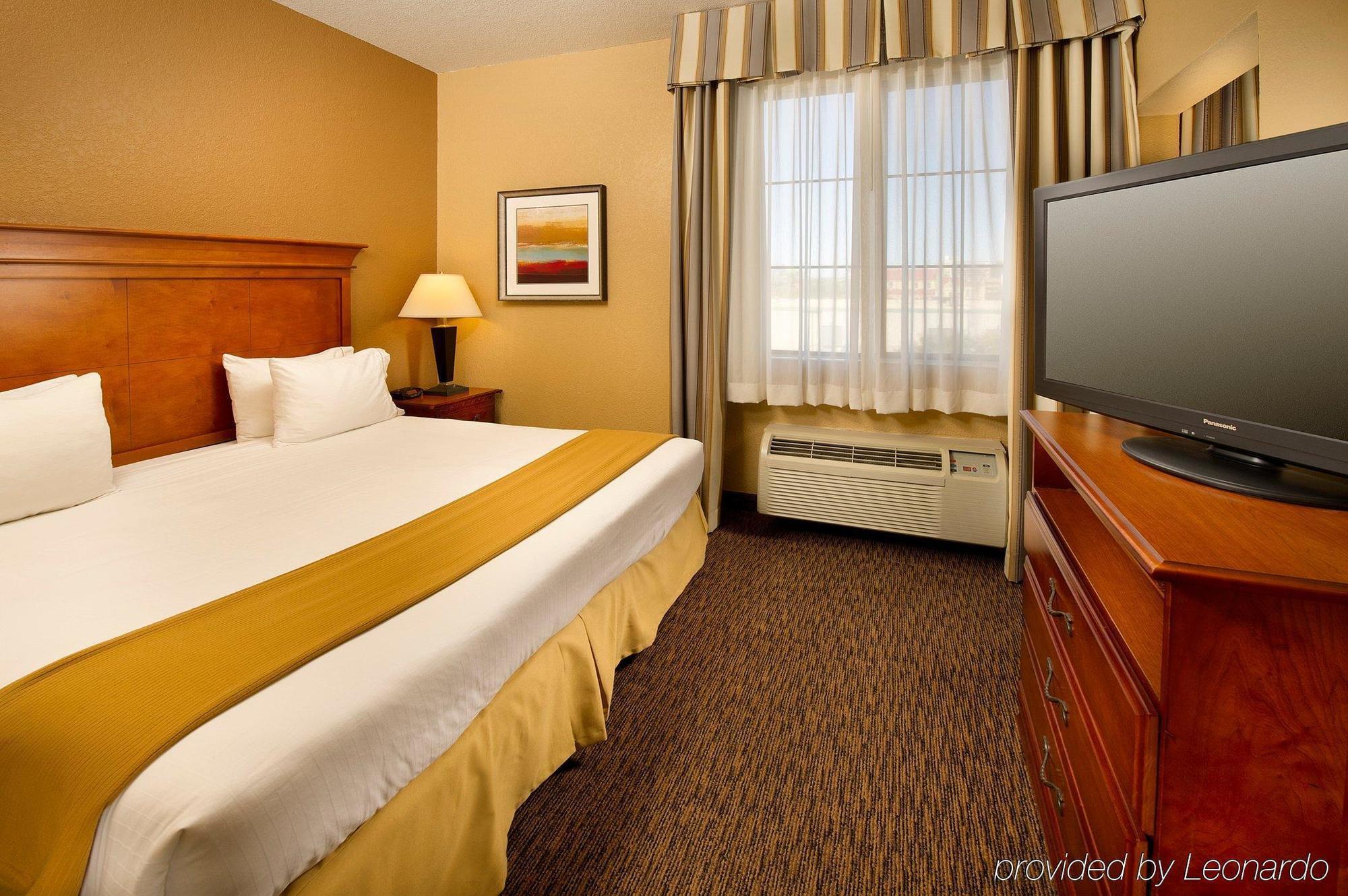 Holiday Inn Express & Suites San Antonio - Downtown Market Area By Ihg מראה חיצוני תמונה