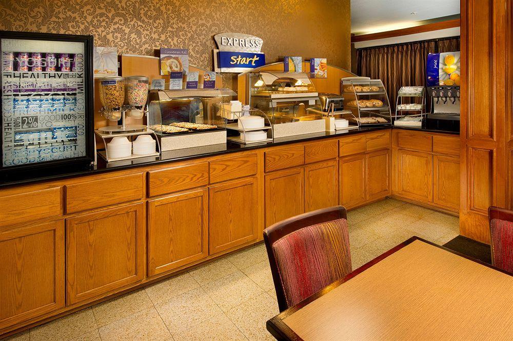 Holiday Inn Express & Suites San Antonio - Downtown Market Area By Ihg מראה חיצוני תמונה