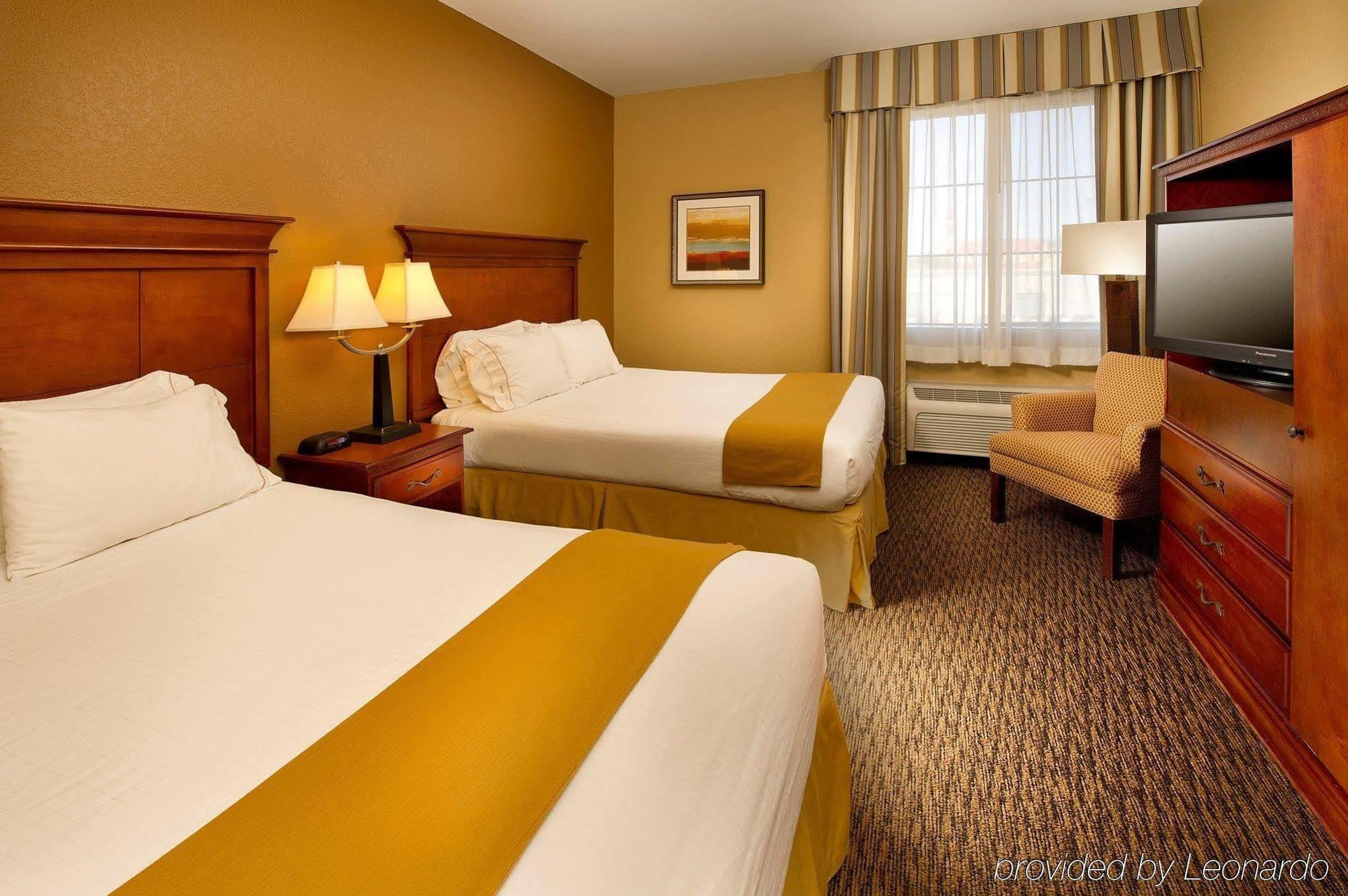 Holiday Inn Express & Suites San Antonio - Downtown Market Area By Ihg מראה חיצוני תמונה