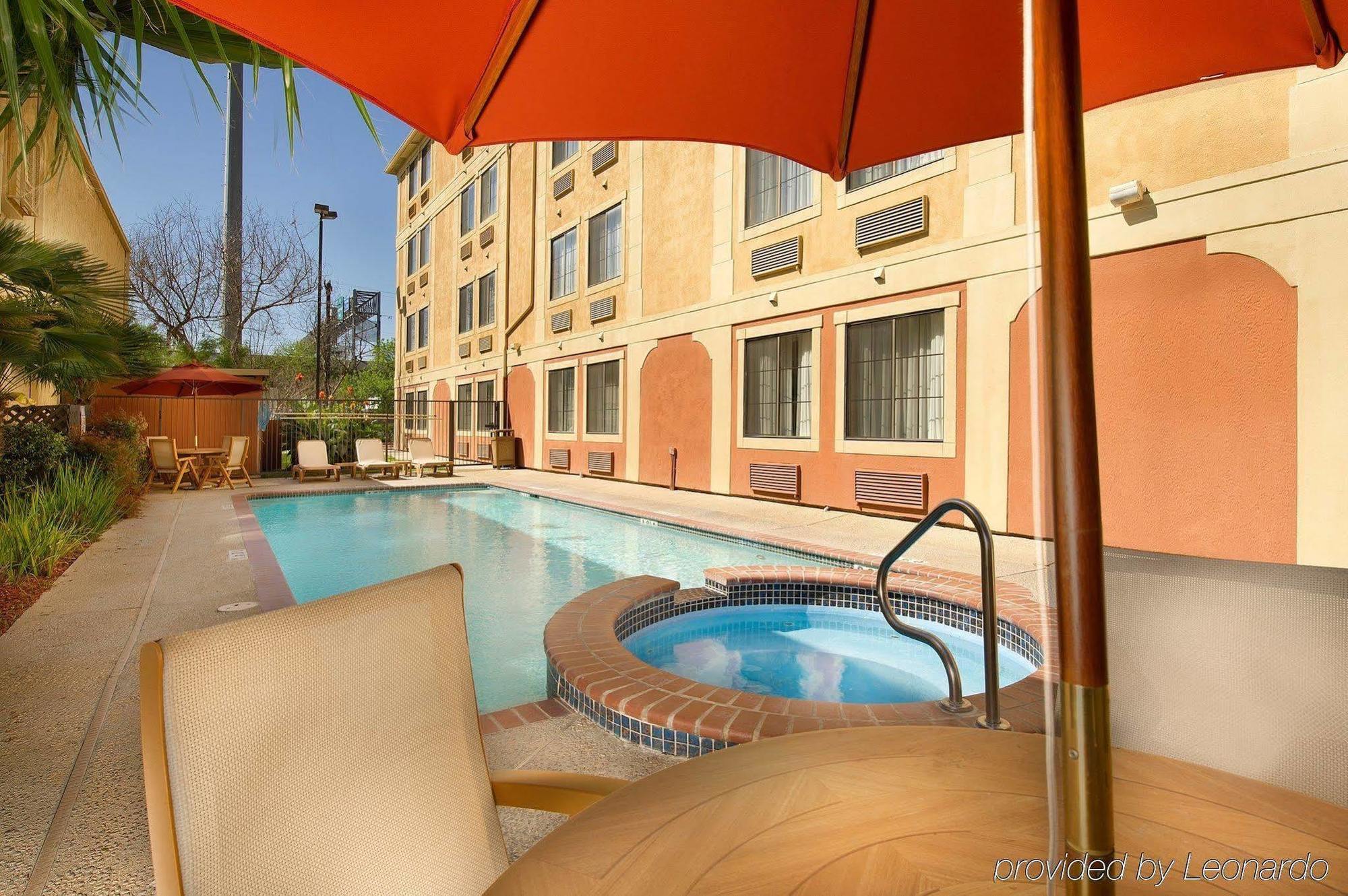 Holiday Inn Express & Suites San Antonio - Downtown Market Area By Ihg מראה חיצוני תמונה